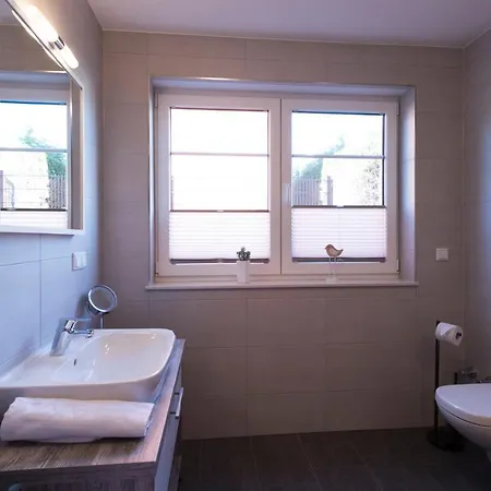 Apartment Haus Weitblick Nr 01 Inkl Sauna-schwimmbadnutzung Im Ahoi Sellin Goehren (Ruegen)