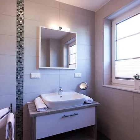 Apartment Haus Weitblick Nr 01 Inkl Sauna-schwimmbadnutzung Im Ahoi Sellin *